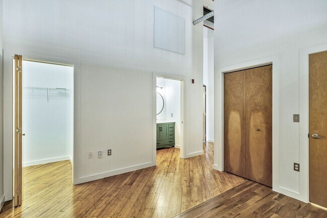 Building Photo - 1350 Rosa L Parks Blvd