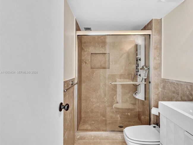 Building Photo - 3140 S Ocean Dr