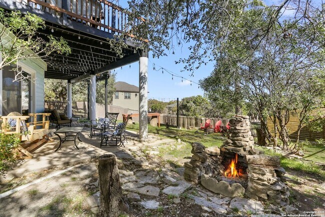 Building Photo - 1433 Riviera Dr