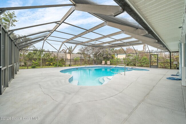 Building Photo - 212 3rd Ave