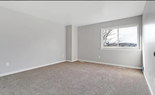 Building Photo - 162 Marlyn Ln