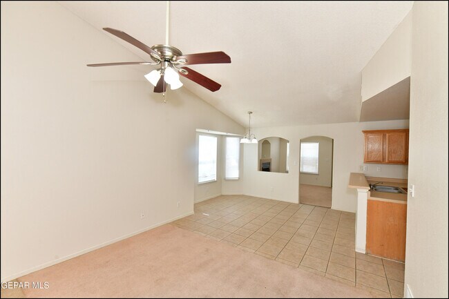 Building Photo - 3112 Tierra Ayala Dr