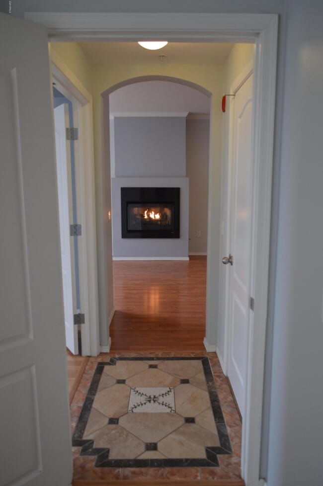 Building Photo - 1701 E Colter St