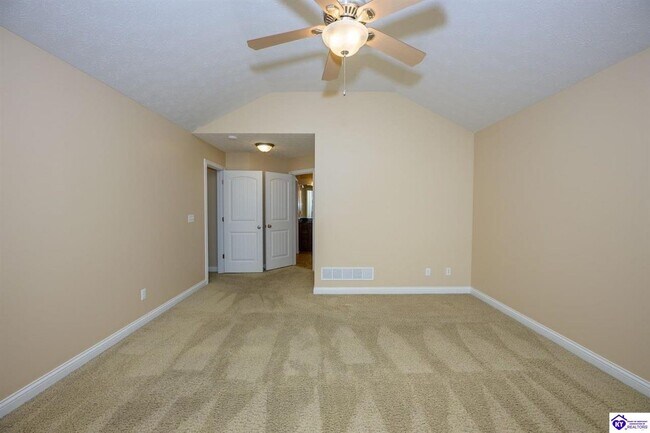 Building Photo - 114 W Mandarin Ct