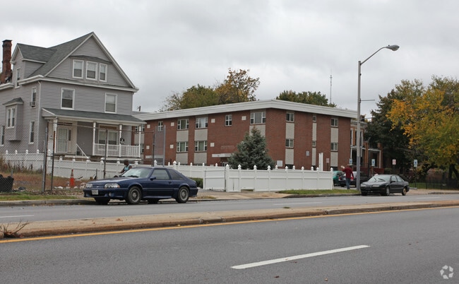 Building Photo - Cason Arms Apartments