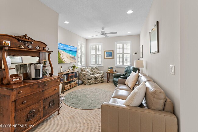 Building Photo - 547 Marquesa Cir
