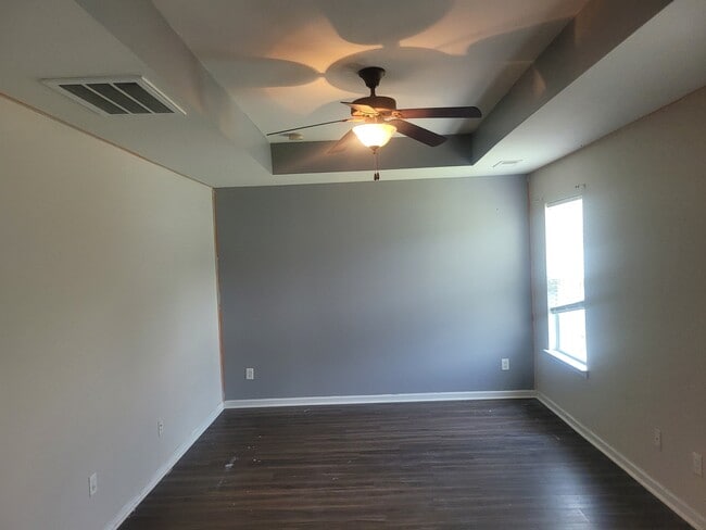 Building Photo - 829 Old Forester Ln