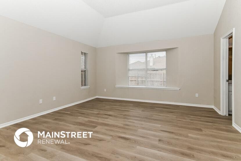 Building Photo - 11613 Wallace Ave