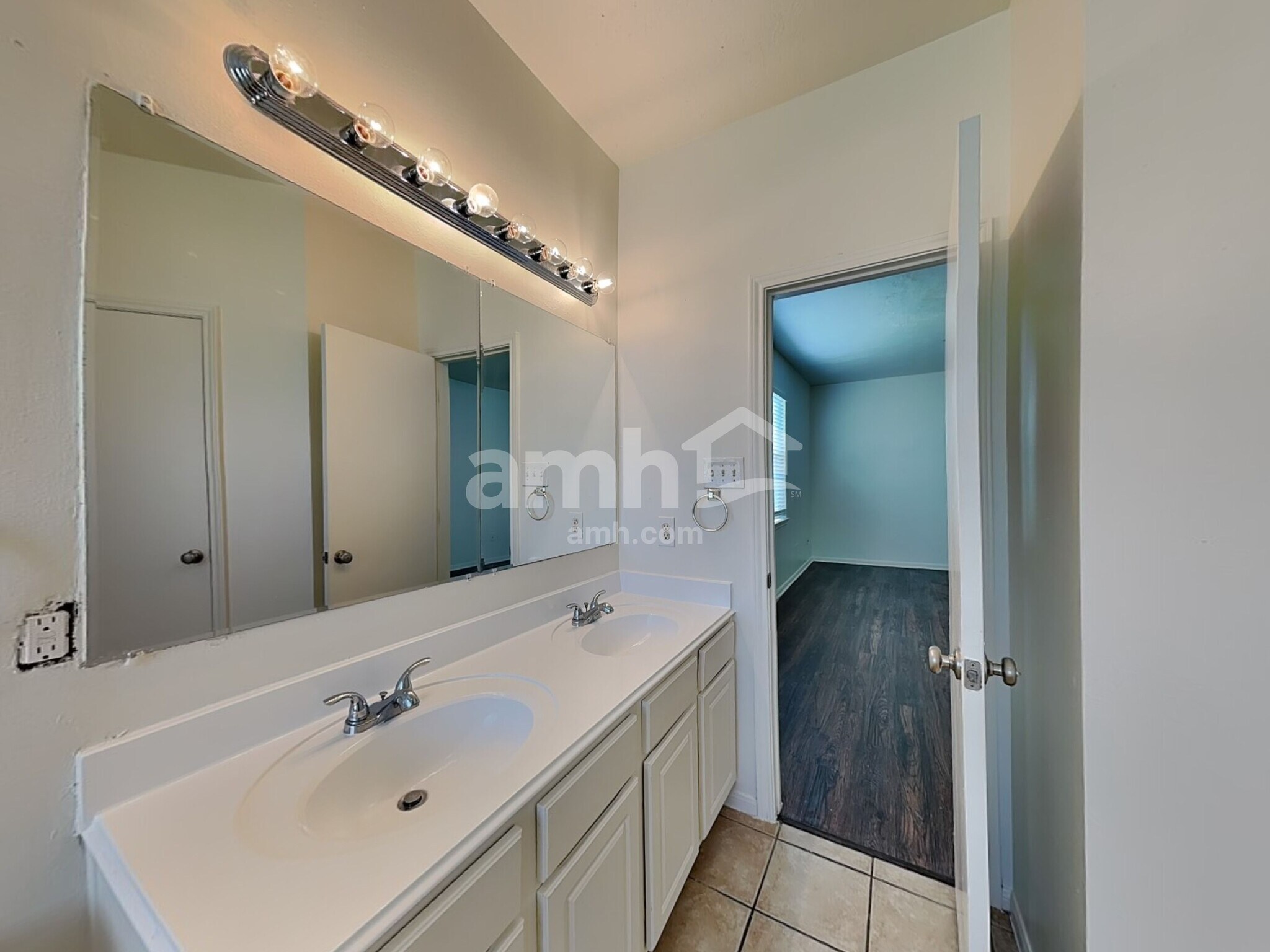 Building Photo - 3927 Dogwood Bough Ln