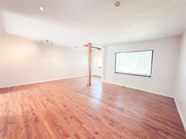Building Photo - 10804 Dunaway Dr