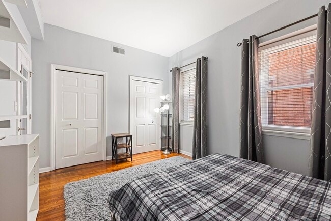 Building Photo - 227 Christopher Columbus Dr