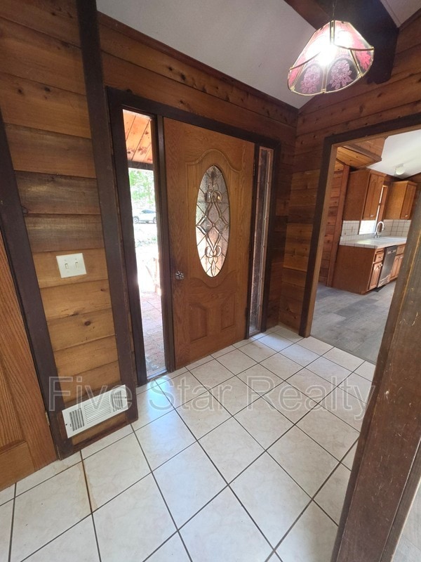 Building Photo - 14975 Chattering Pines Rd