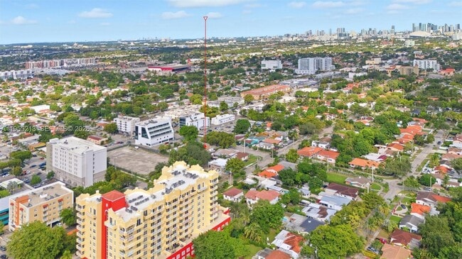 Building Photo - 104 SW 40th Ave