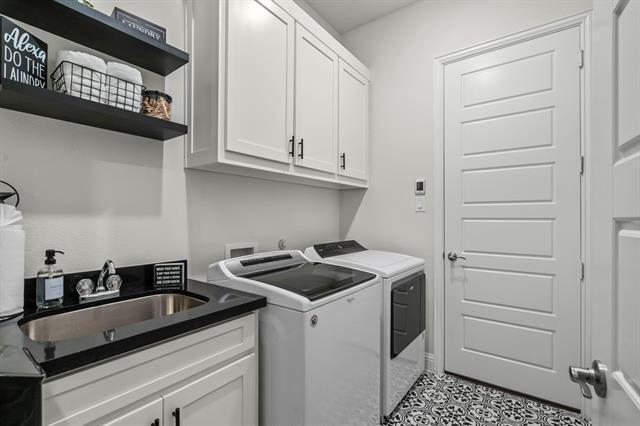 Building Photo - 3861 Dewberry Ln