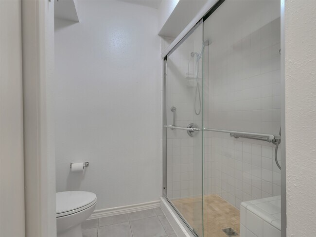 Building Photo - 5005 Georgi Ln