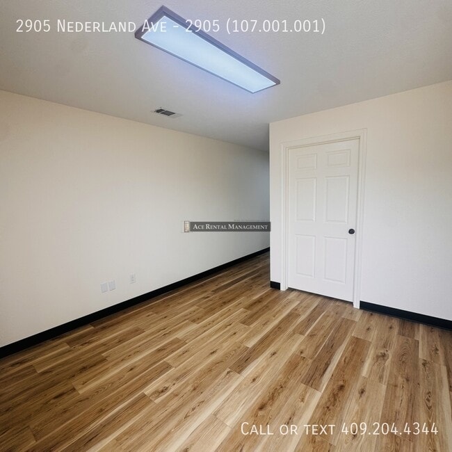 Building Photo - 2905 Nederland Ave