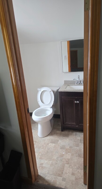 Building Photo - 316 Halle Dr