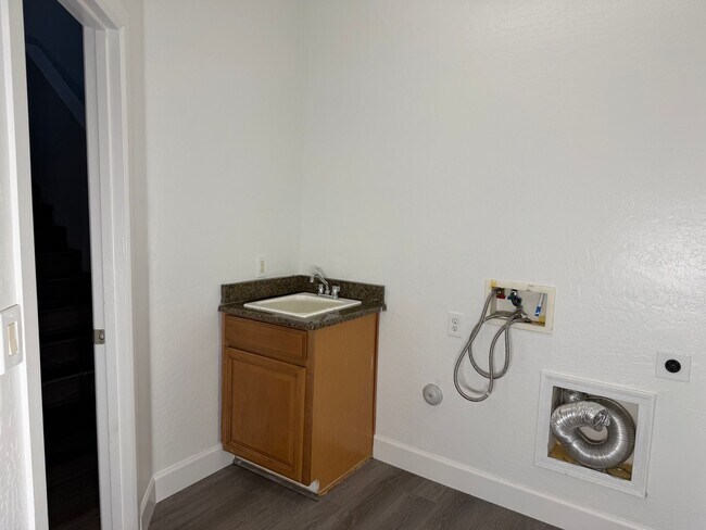 Building Photo - 42502 W Somerset Dr