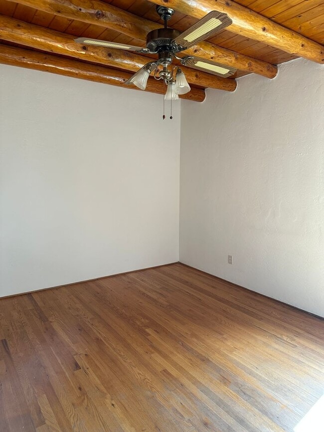 Building Photo - 1361 Santa Rosa Dr