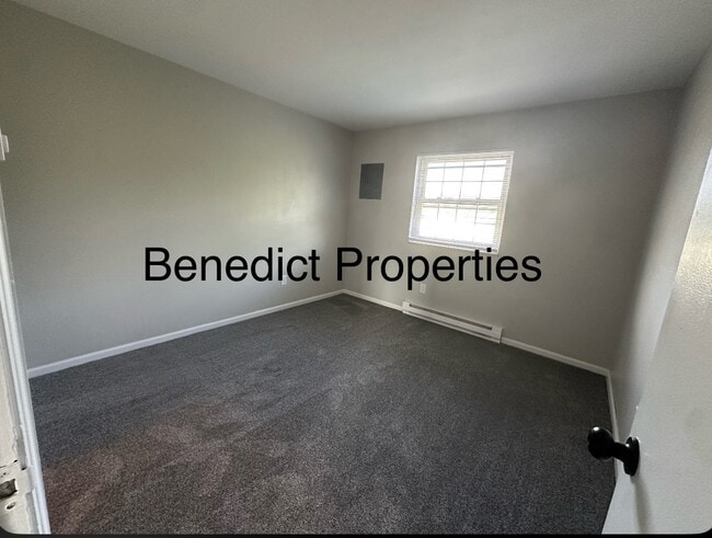 Building Photo - CedarCliff