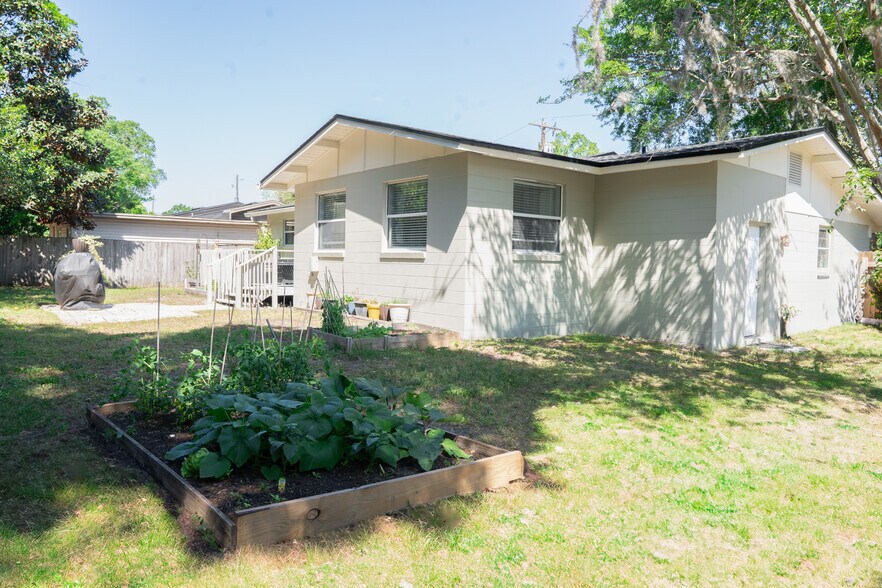 Building Photo - 10340 Jolynn Rd