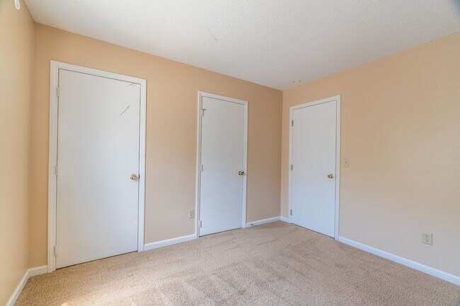 Building Photo - 5643 Hornaday Rd
