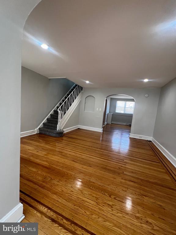 Building Photo - 6713 Guyer Ave