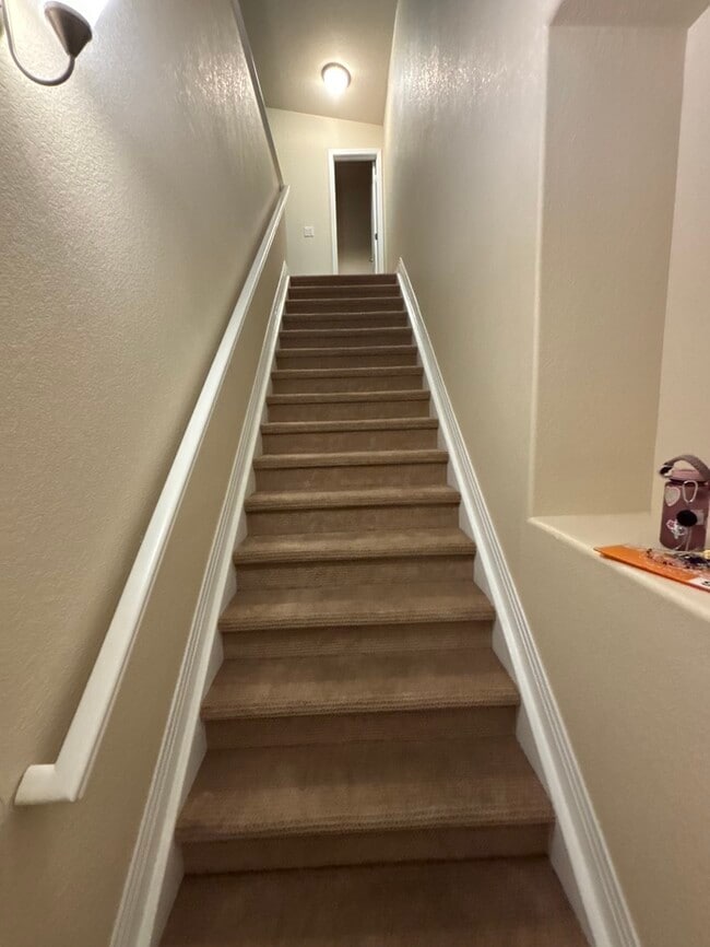 Building Photo - Adorable two bed two bath condo with office! 2 WEEKS FREE WITH LEASE SIGNED BY 6/30/2026
