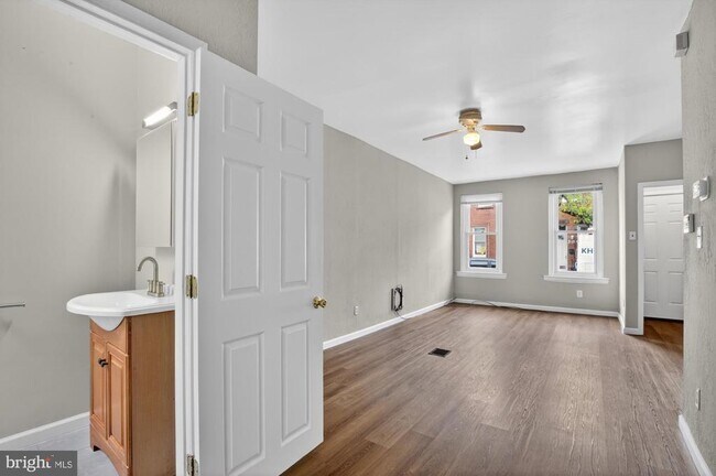 Building Photo - 3121 Agate St