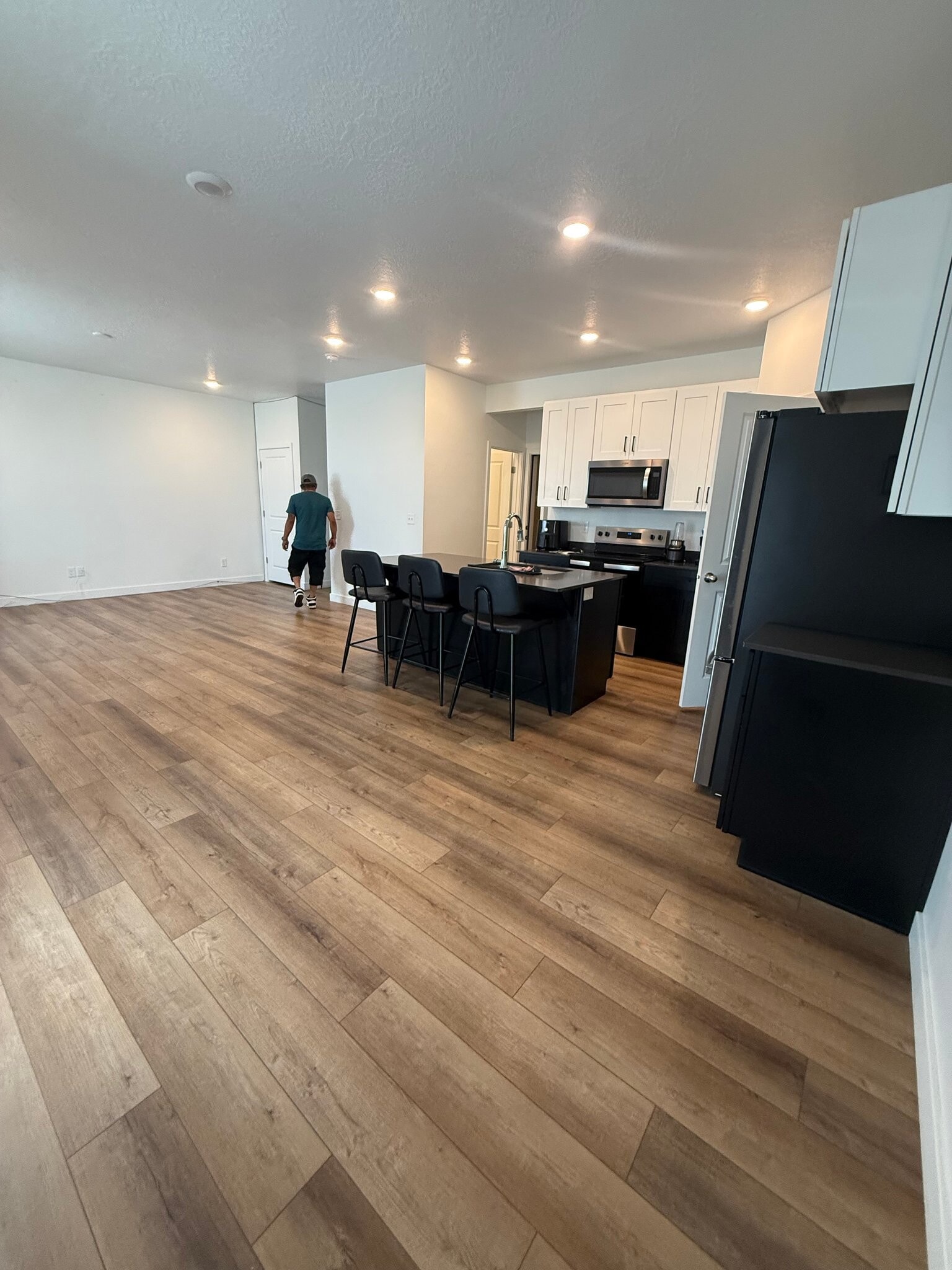 Building Photo - 3608 4835