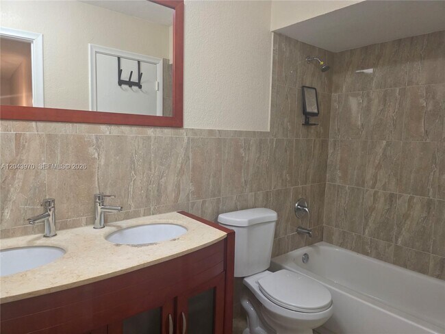 Building Photo - 4586 SW 139th Ct