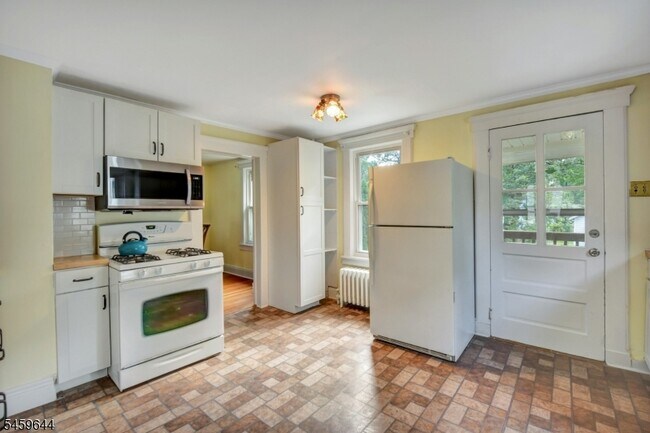 Building Photo - 509 Farview St