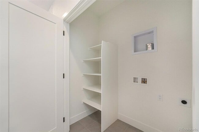 Building Photo - 2663 Nicholas Wy