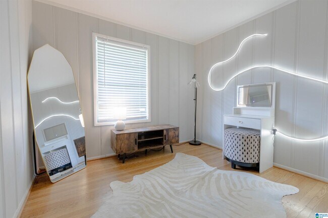 Building Photo - 1404 36th St N