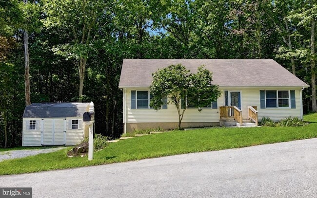 Building Photo - 8433 Sailboat Ln