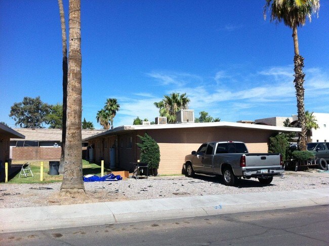 Building Photo - 1019 E Tempe Dr