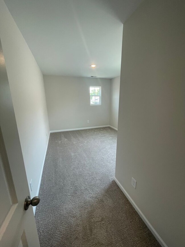 Building Photo - New Build! 3 BR Home in River Oaks!