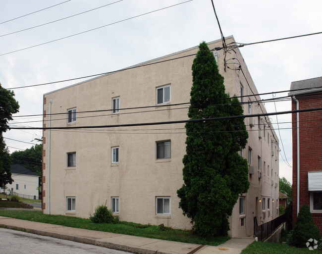 Building Photo - Kingsbridge Apartments