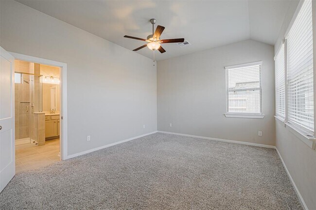 Building Photo - 7031 Winterberry Gln Ln