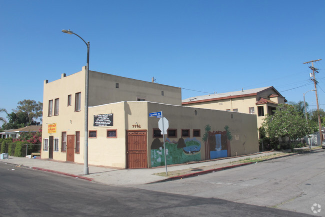 Primary Photo - 9701 Grandee Ave