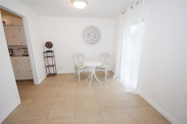 Building Photo - 10922 FM1764