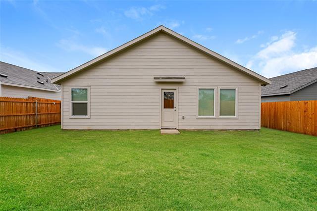 Building Photo - 1129 Tufted Dr