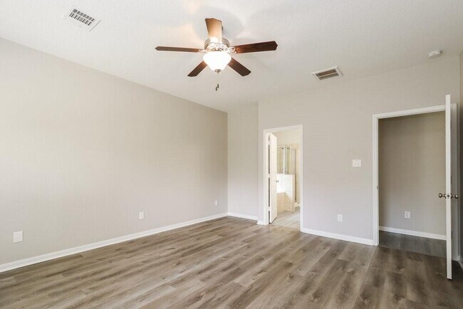 Building Photo - 18460 Sunrise Maple Dr