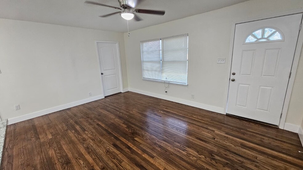 Building Photo - 6806 Jay St