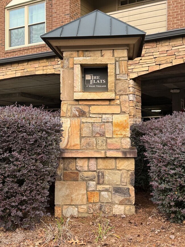 Building Photo - 4805 W Village Way