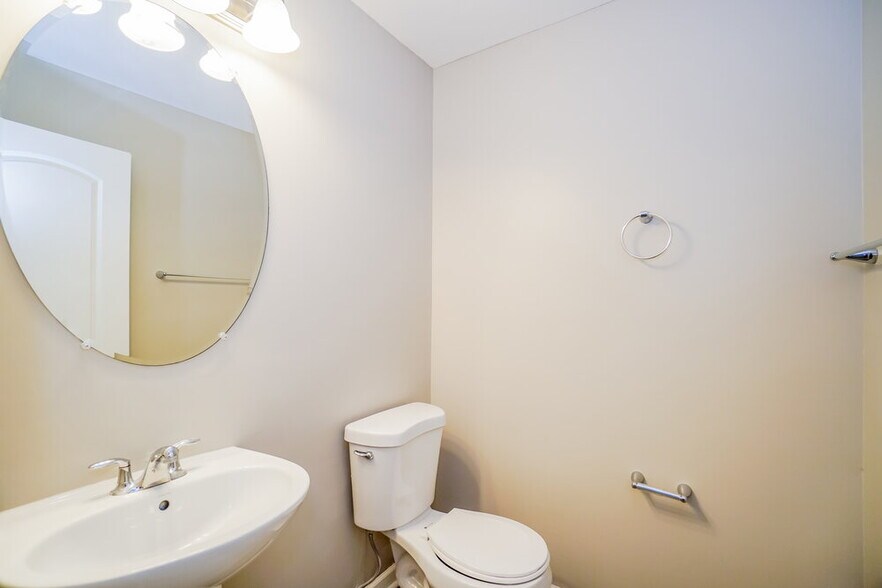 Building Photo - 77 Faulkner Dr