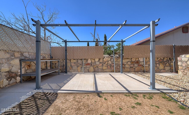 Building Photo - 12110 Sal Rasura Ct