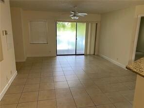 Building Photo - 9999 Summerbreeze Dr
