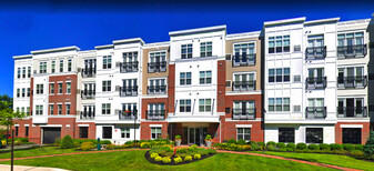 Building Photo - Parc at Maplewood