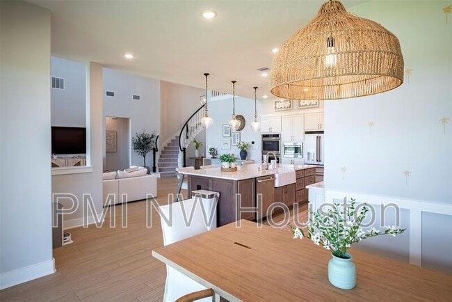 Building Photo - 244 Summer Sunrise Dr